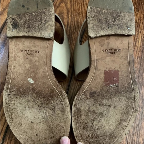 Givenchy Nude Chain Inset Inlay Flat Strap Sandals - Picture 8 of 9